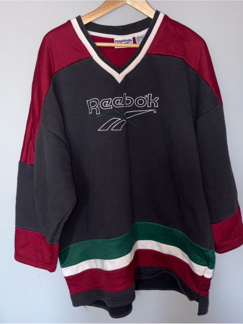Vintage Reebok Hockey Pullover/Jersey/Fleece